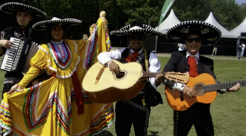 Mexicaanse danseressen voor orte optredens