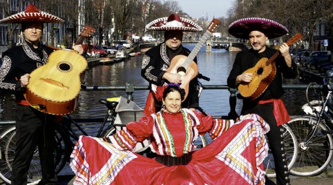 Mooie mexicaanse danseressen